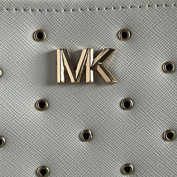🆕 MICHAEL KORS Gold Studded Genuine Leather Belt Bag White NWT Size Large / XL - Picture 2 of 16